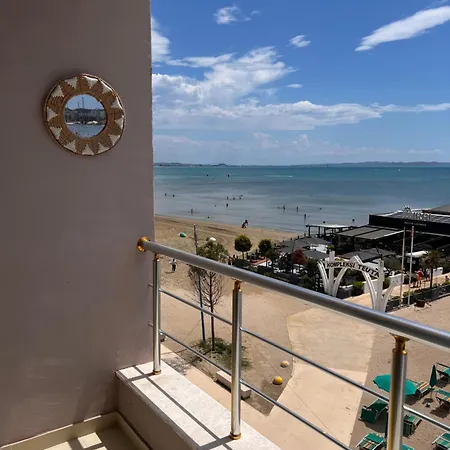 Port Breeze * Durres