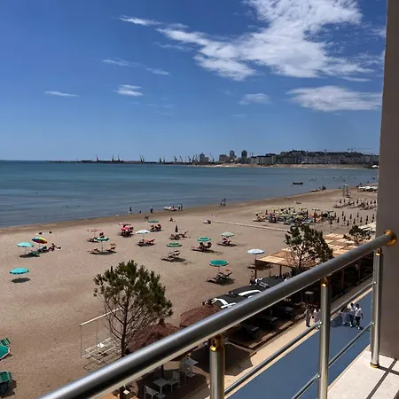 Port Breeze * Durres